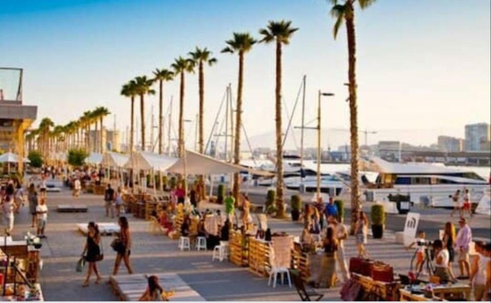Malaga Center Beach Exteriör bild